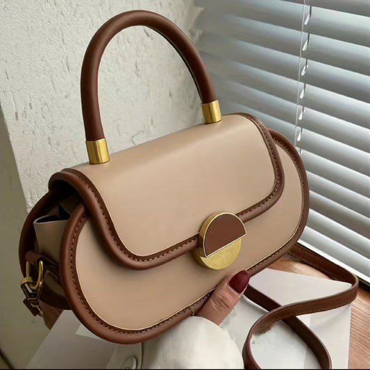 Retro Handbag in Contrasting Color, Shoulder Bag.