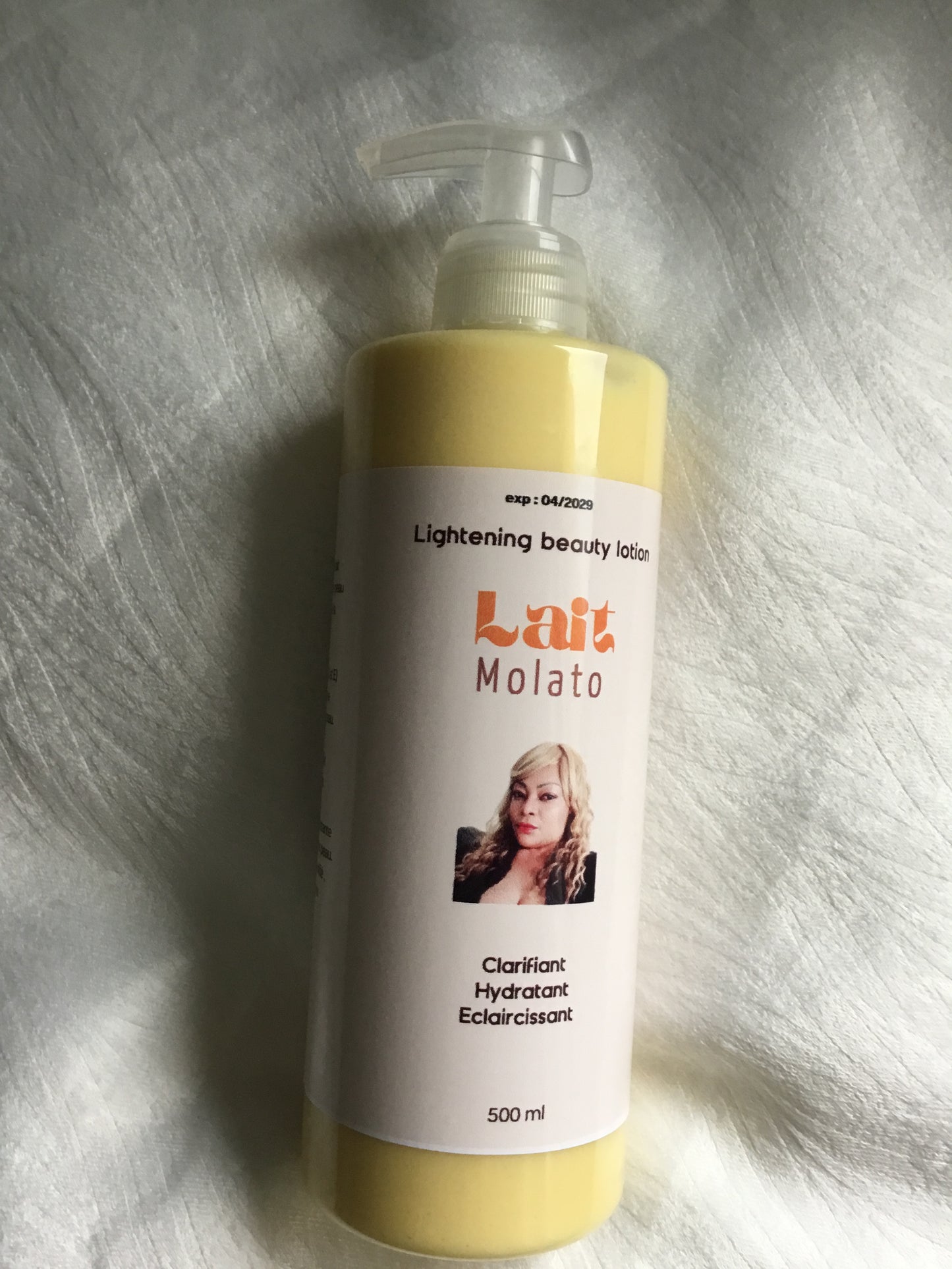 LAIT MOLATO ULTRA BLANCHISSANT GARANTISSANT UN TEINT JAUNE BANANE 500 g