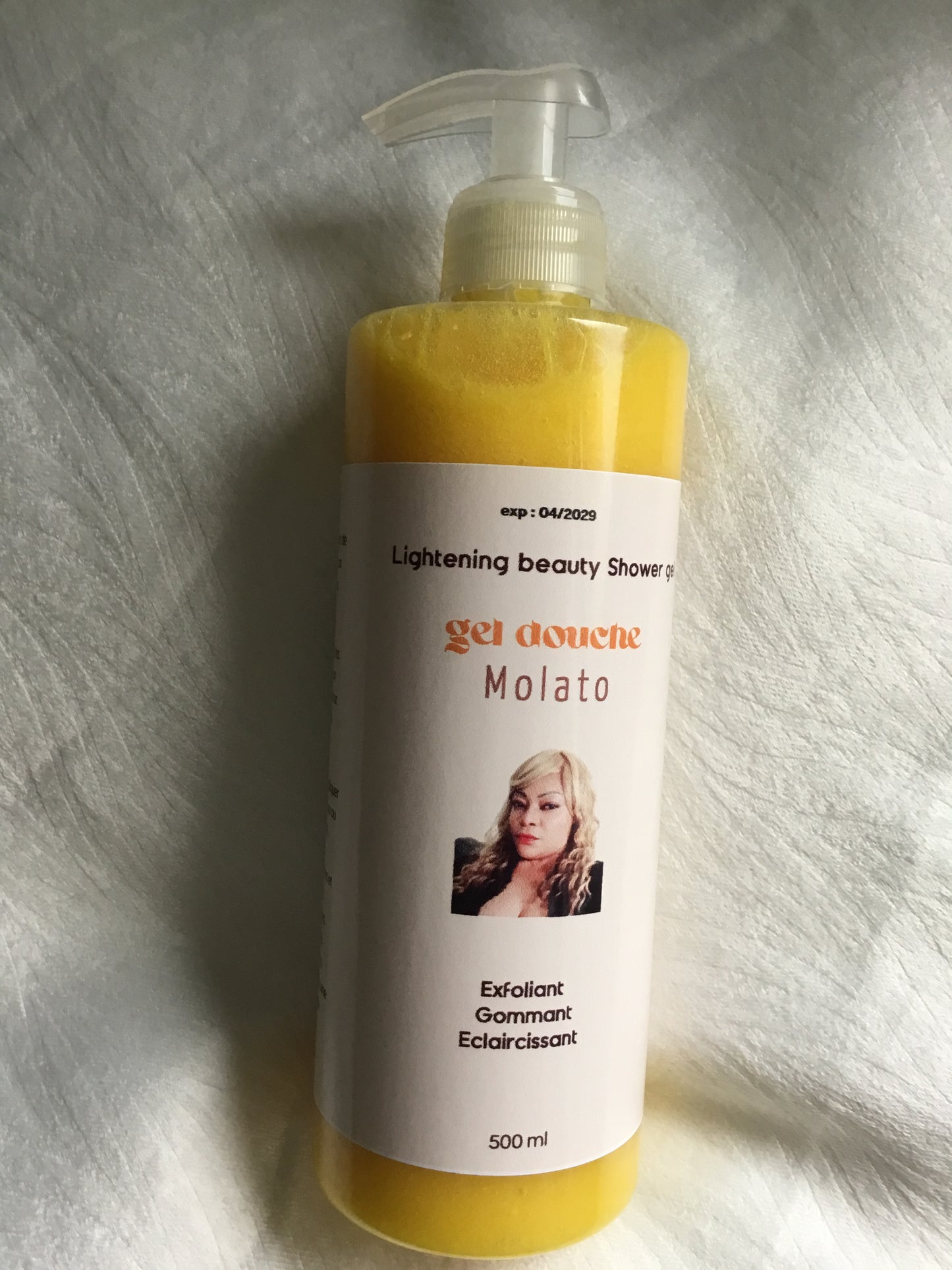 MOLATO EXHAUST SHOWER GEL ULTRA LIGHTENING BANANA YELLOW COMPLEXION 500 g